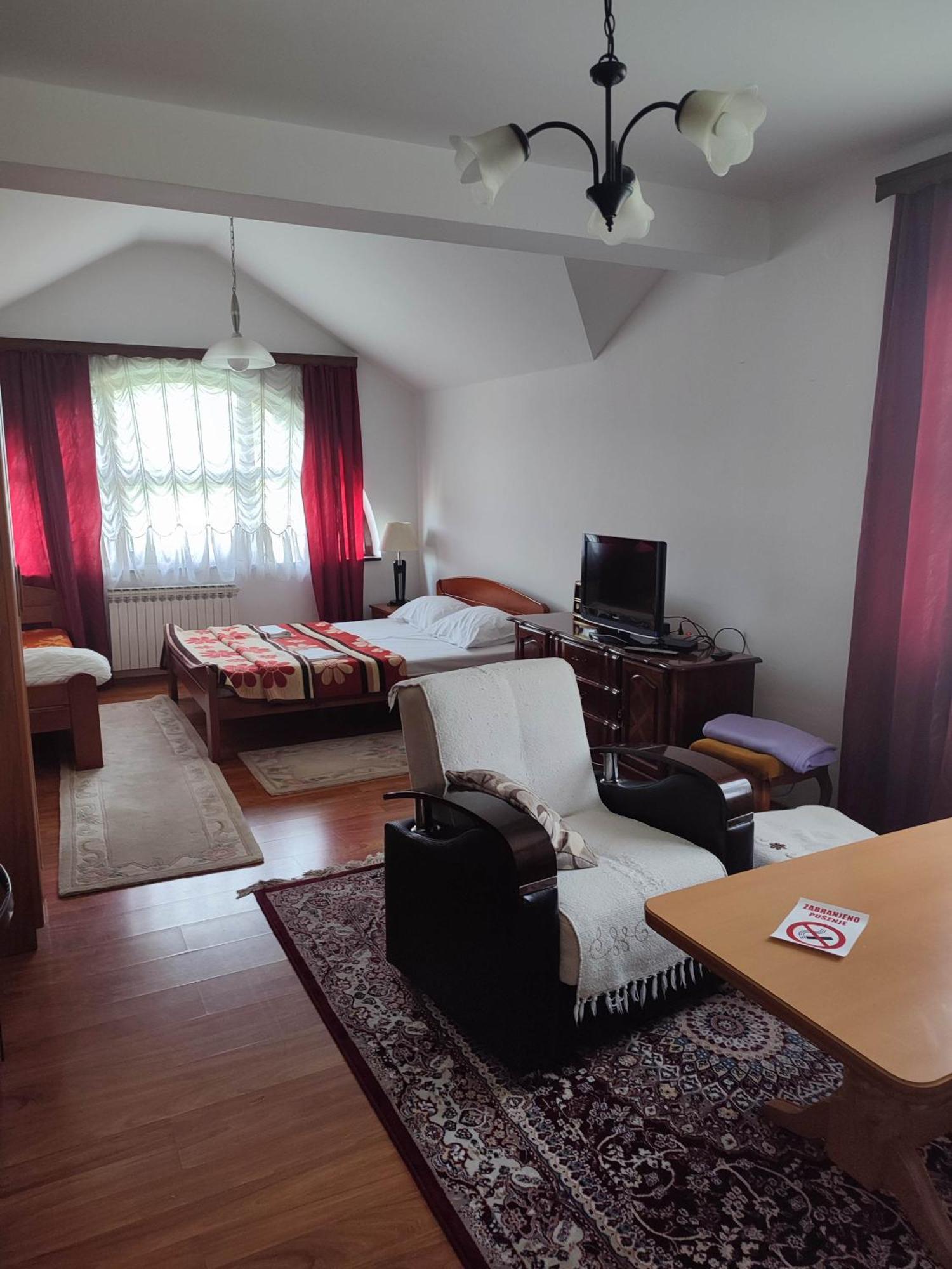 Lukavica Pansion Kamin Bed & Breakfast エクステリア 写真