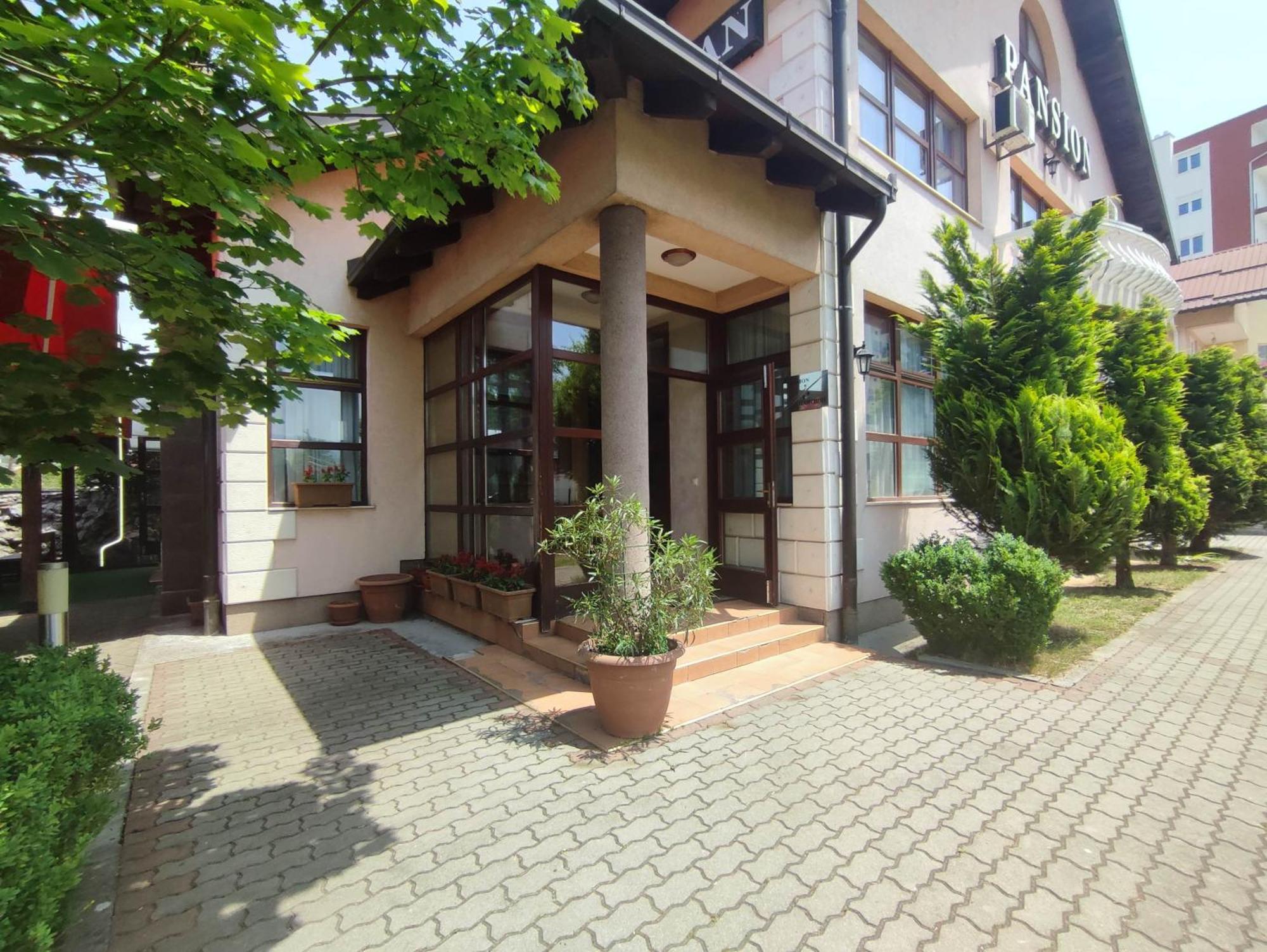 Lukavica Pansion Kamin Bed & Breakfast エクステリア 写真