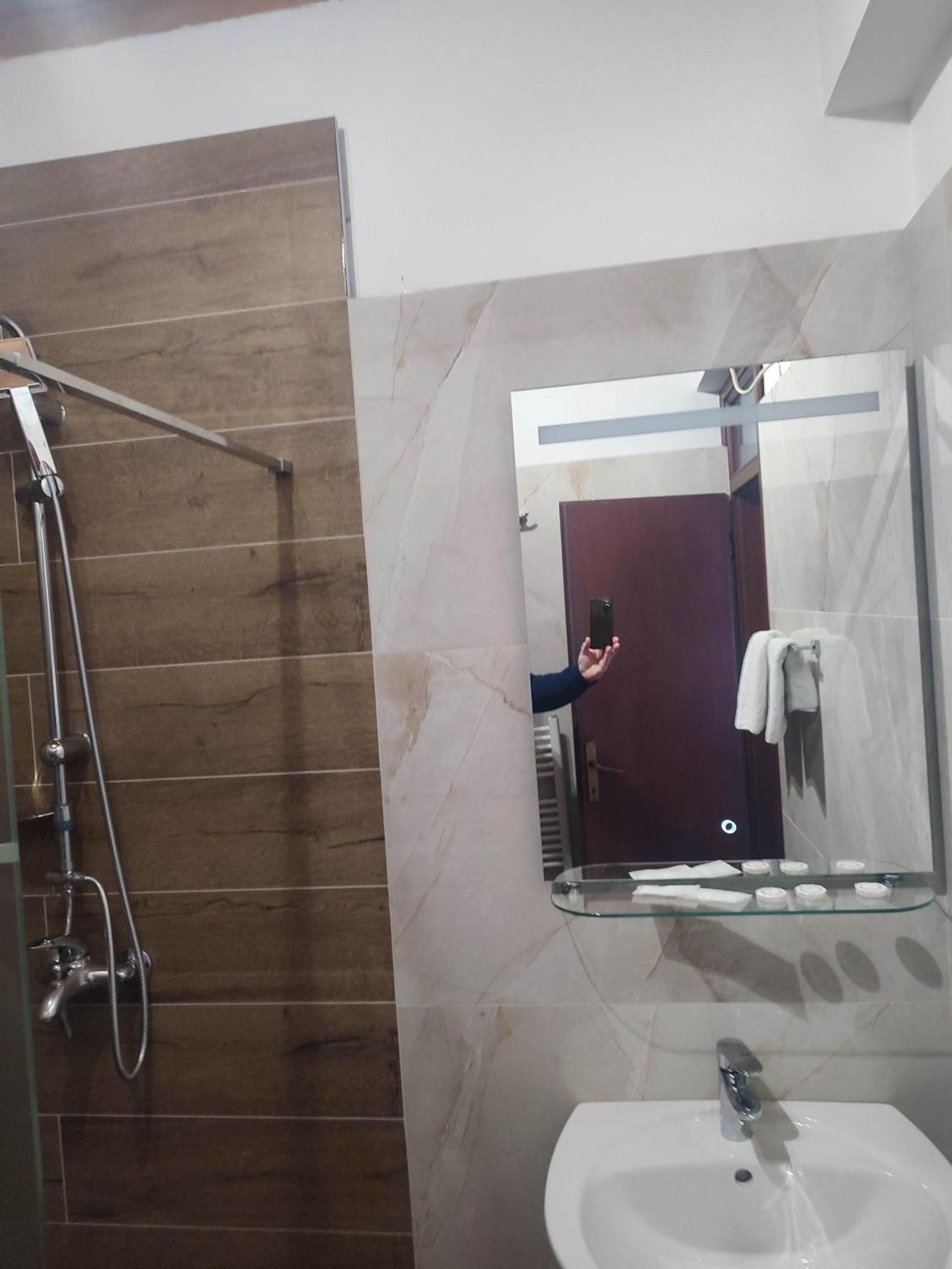 Lukavica Pansion Kamin Bed & Breakfast エクステリア 写真